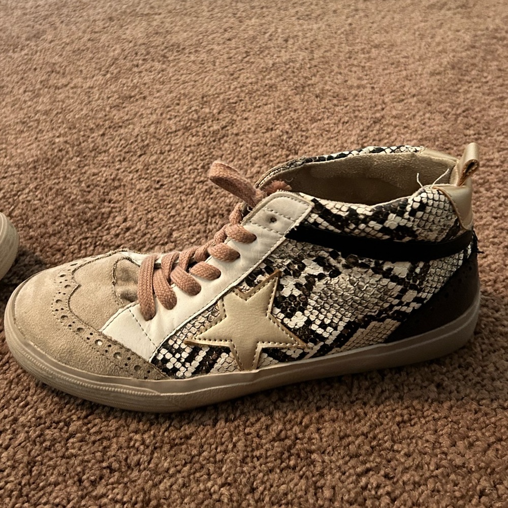 Shu shop- high-tops, size 6.5